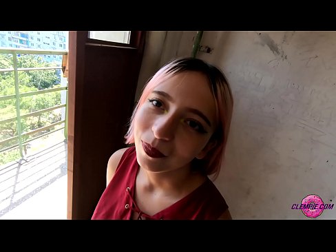 ❤️ Донишҷӯи шаҳвонӣ як бегонаро дар берун мекашад - конча дар рӯи ӯ Порно босифат дар tg.porngipfy.ru ﹏
